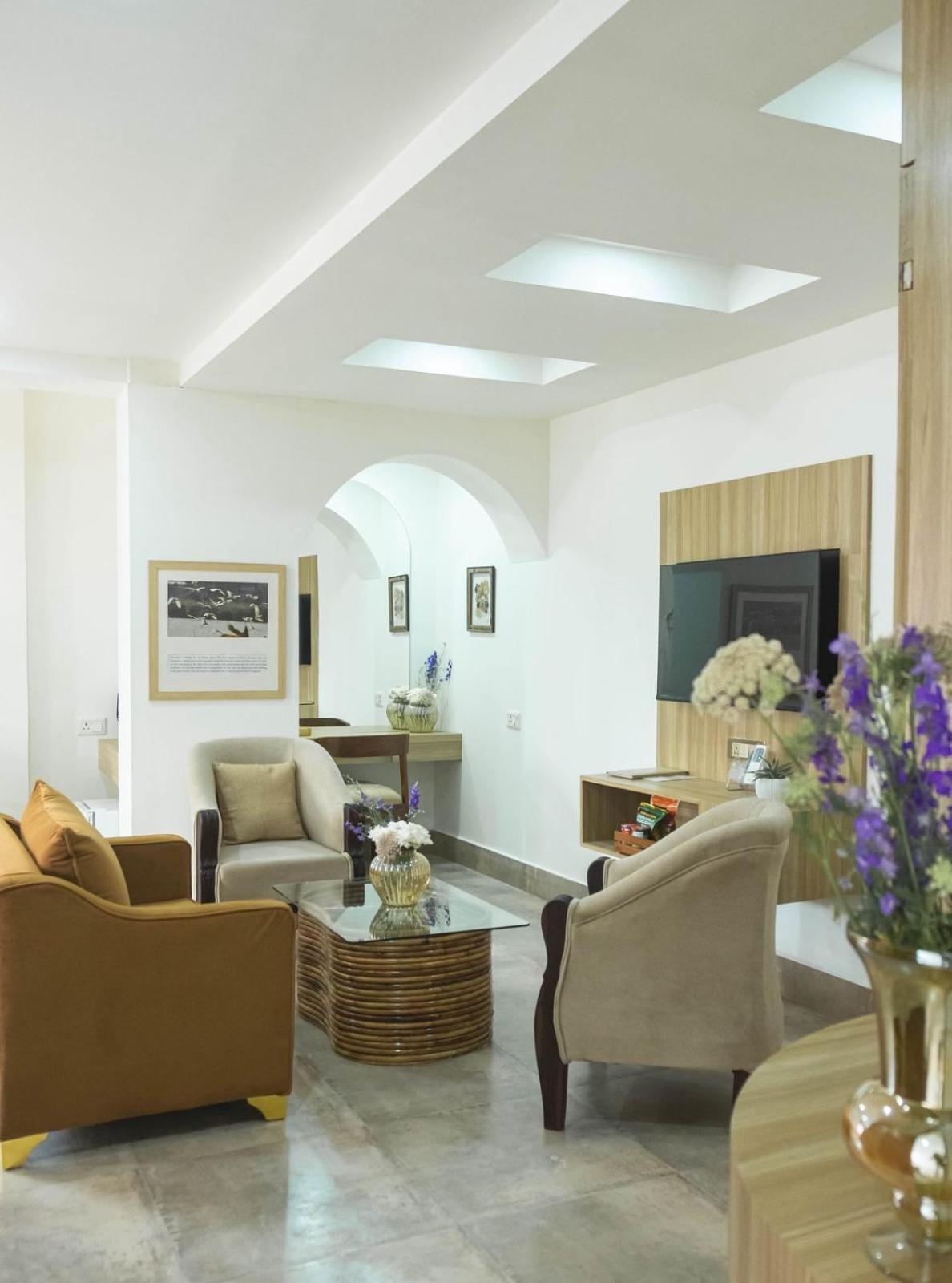 Hotel Lake Shilloi Dimāpur Екстериор снимка