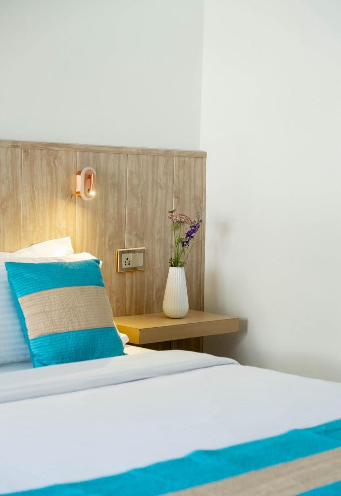 Hotel Lake Shilloi Dimāpur Екстериор снимка