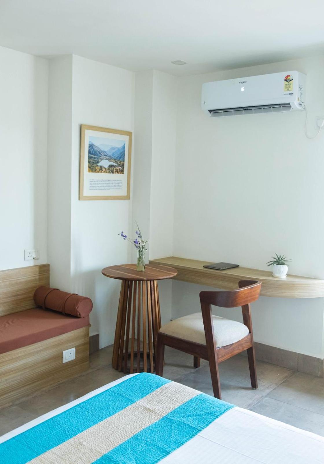 Hotel Lake Shilloi Dimāpur Екстериор снимка